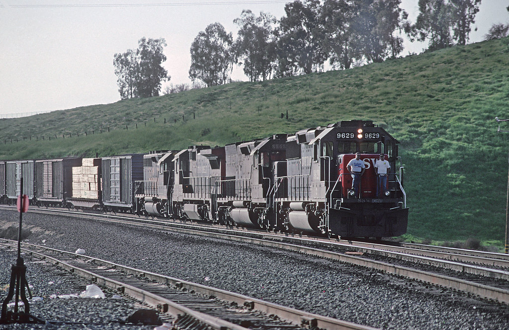 5 Photos of Cotton Belt GP60 Power SSW GP60 9629 at Bena, … Flickr