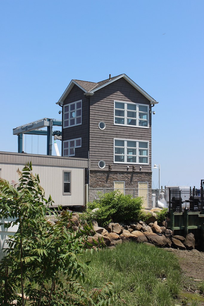 222 Mansion Ave., Great Kills Staten Island Yacht Sales 22… Flickr