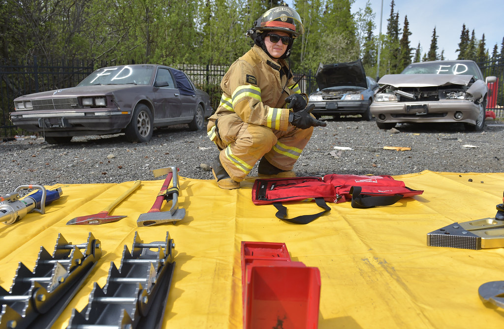 150520FLX370047 Senior Airman Quentin Patterson explain… Flickr