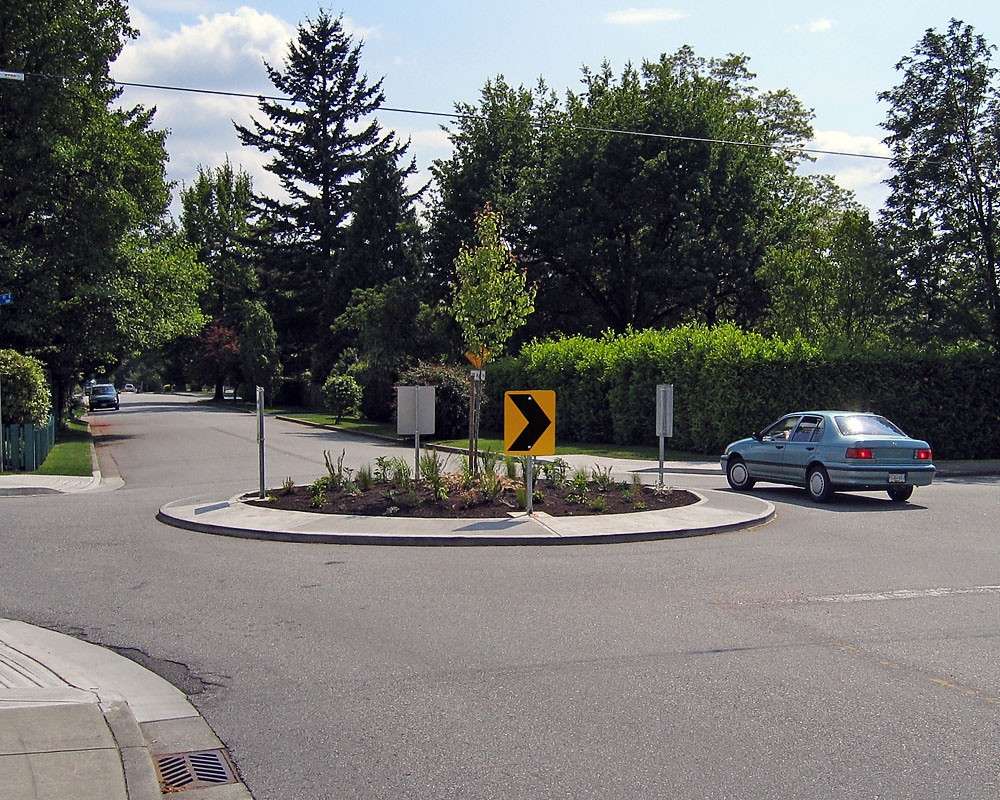 Permanent traffic circle Richard Drdul Flickr
