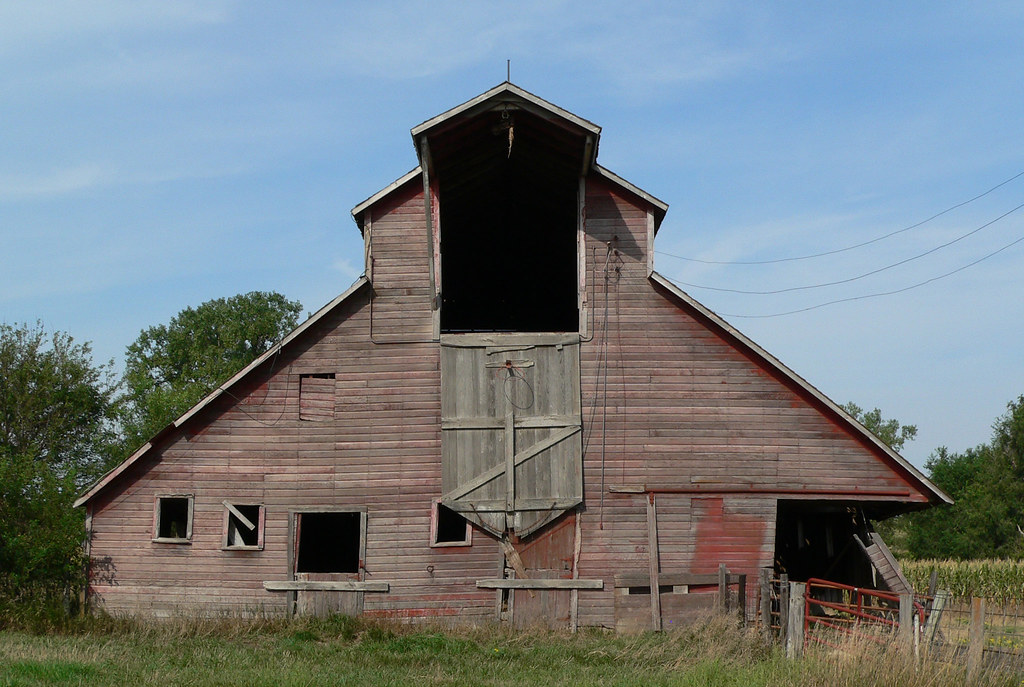 a barn in Nebraska I like taking photos of old barns...far… Flickr