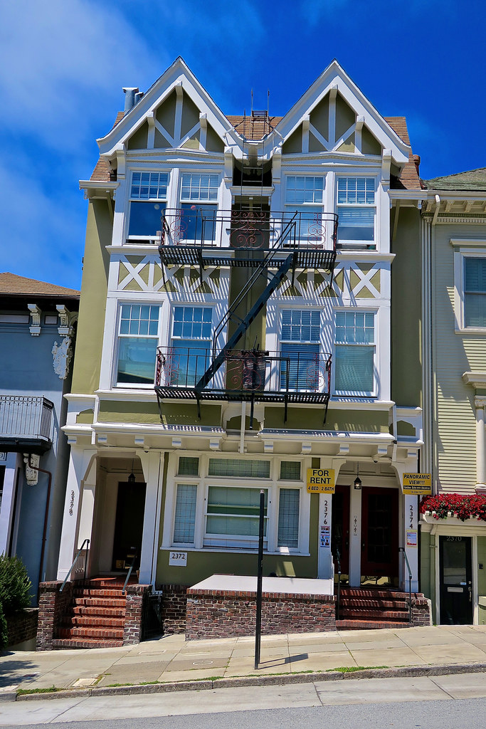 For Rent, San Francisco, CA An apartment building with an … Flickr