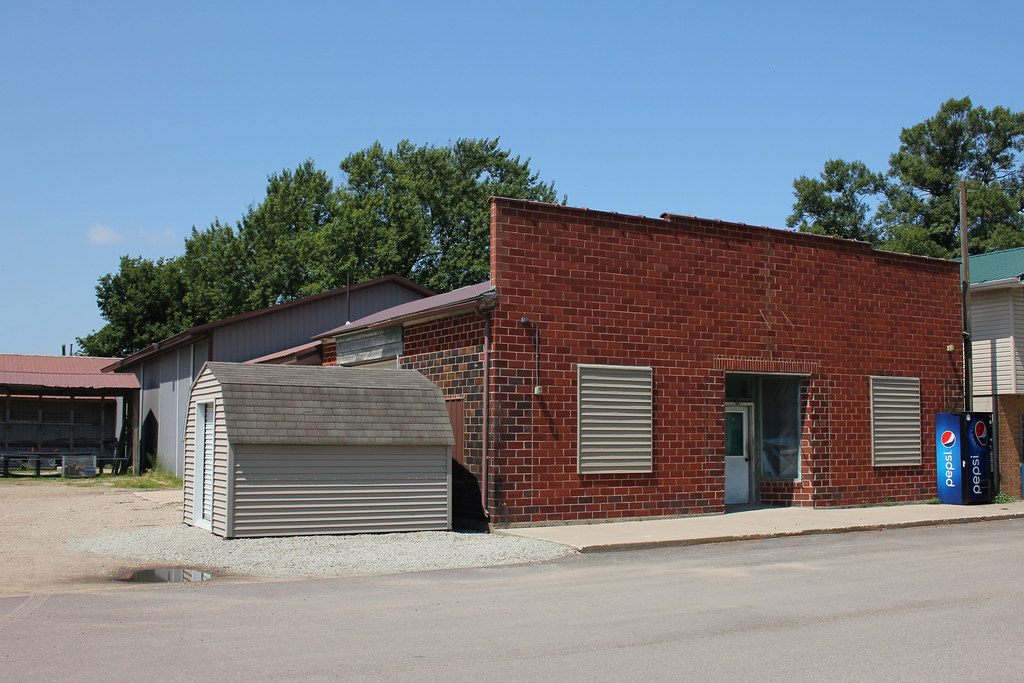 Downtown Building Freeborn, MN Probably the office of an… Flickr