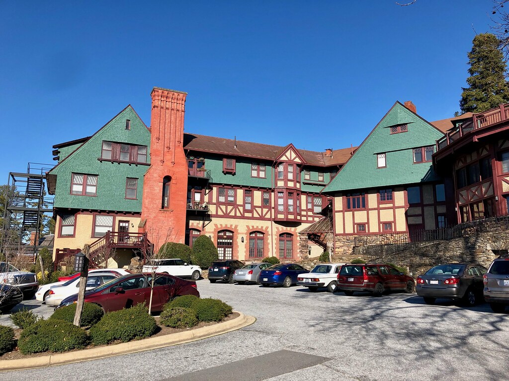Manor Inn, Albemarle Park, Asheville, NC The Manor Inn was… Flickr