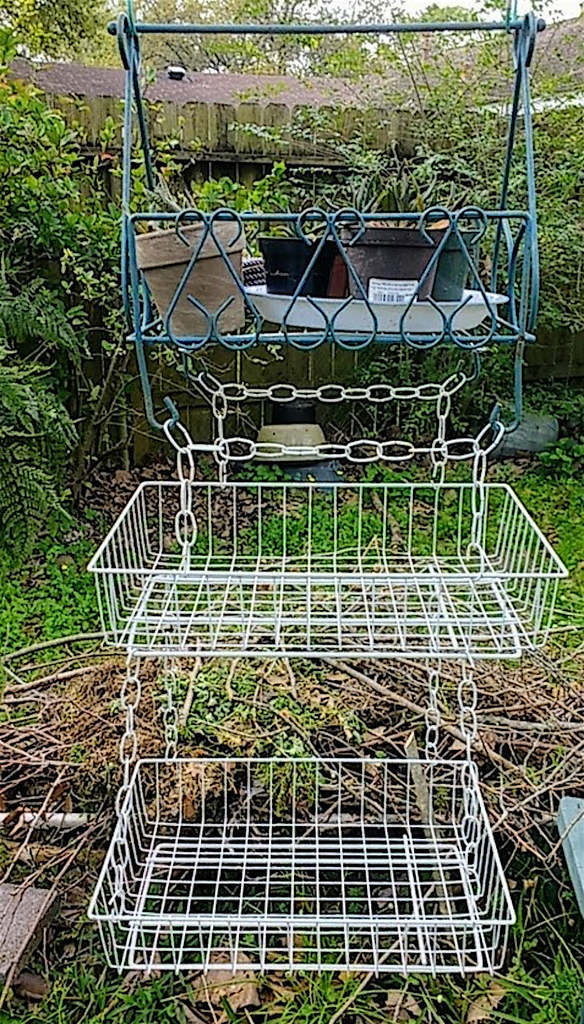 Hanging Shelves I made this hanging shelves with 4" basket… Flickr