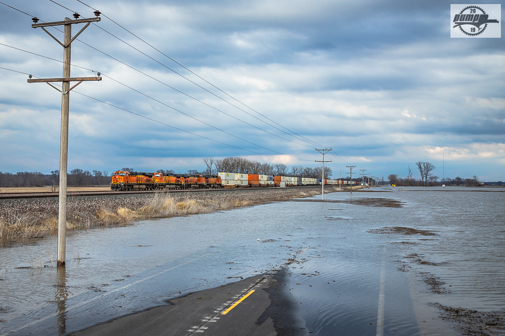 Westbound BNSF Intermodal Train at Carrollton, MO Using Ma… Flickr