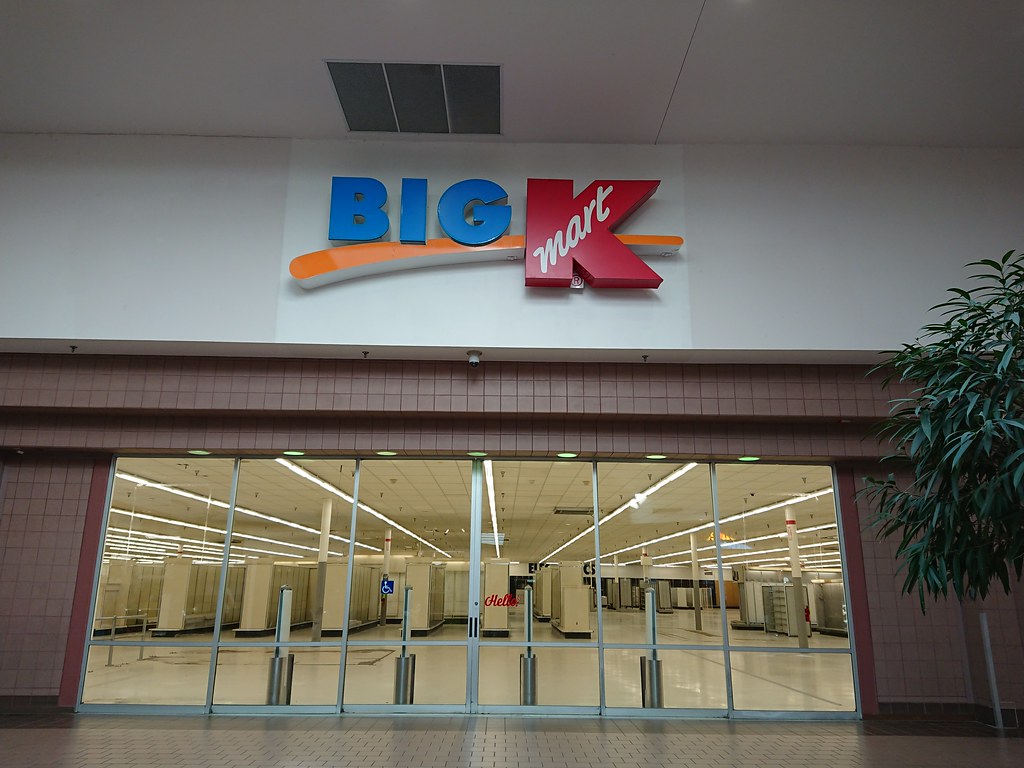 Big Kmart Entrance Viaport Rotterdam (Rotterdam Square Mall