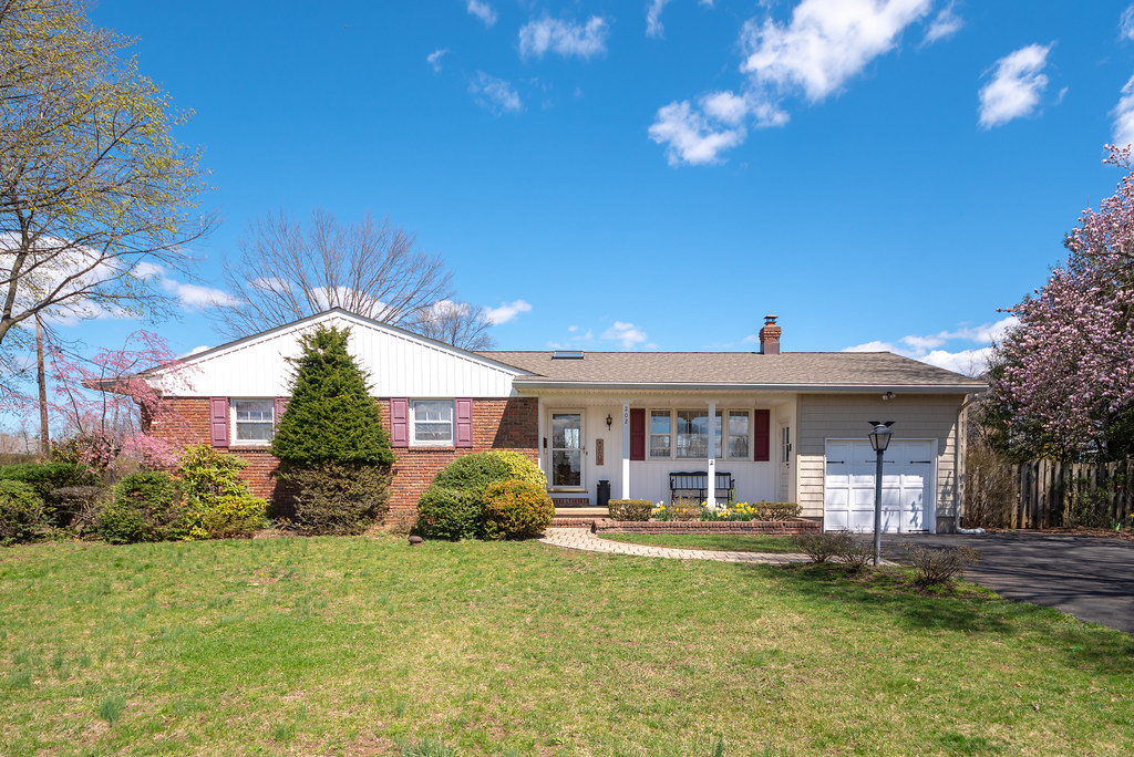 D75_8763 202 Farragut Ave, Middlesex Stephen Harris Flickr