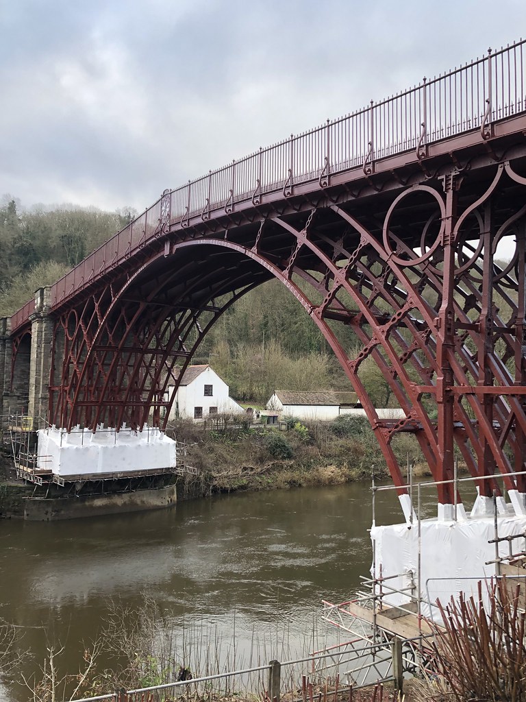 Ironbridge walk with Lizzie ©LizCallan The first Iron Brid… Flickr