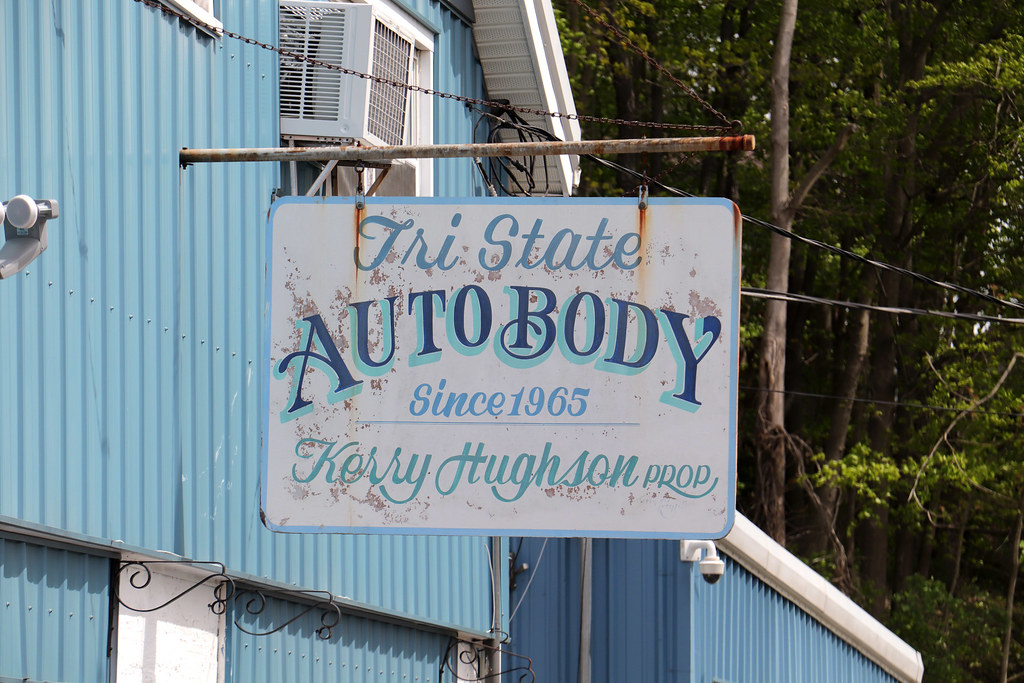TriState Auto Body This sign, the Hillside Apartments, an… Flickr