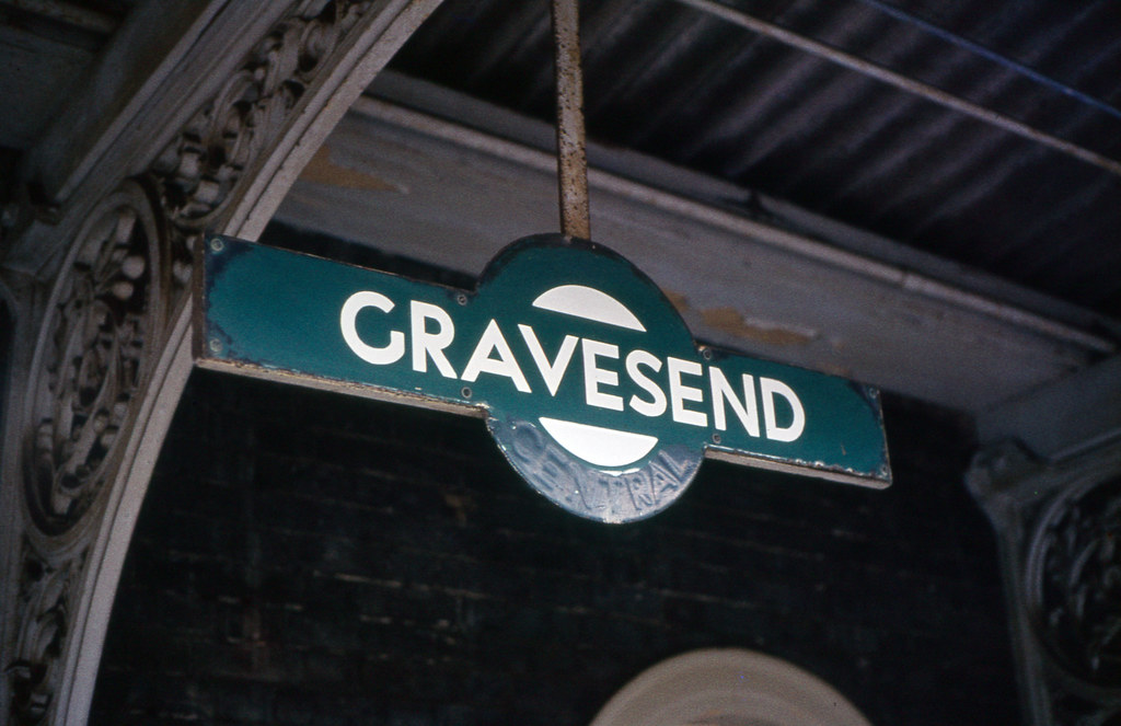 Gravesend Central In May 1975 the old Southern Railway tot… Flickr