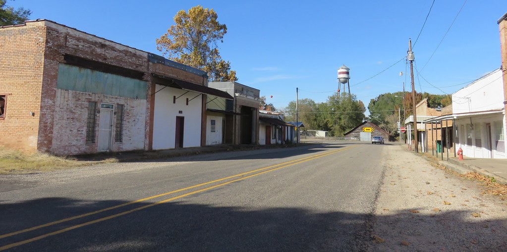 Downtown Avery, Texas Avery, Texas is a small community lo… Flickr