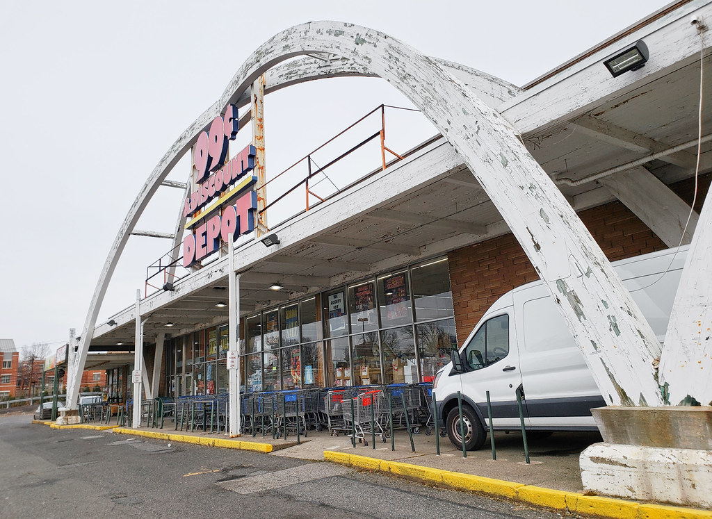 99 Cent & Discount Depot; Bloomfield, NJ An original midc… Flickr