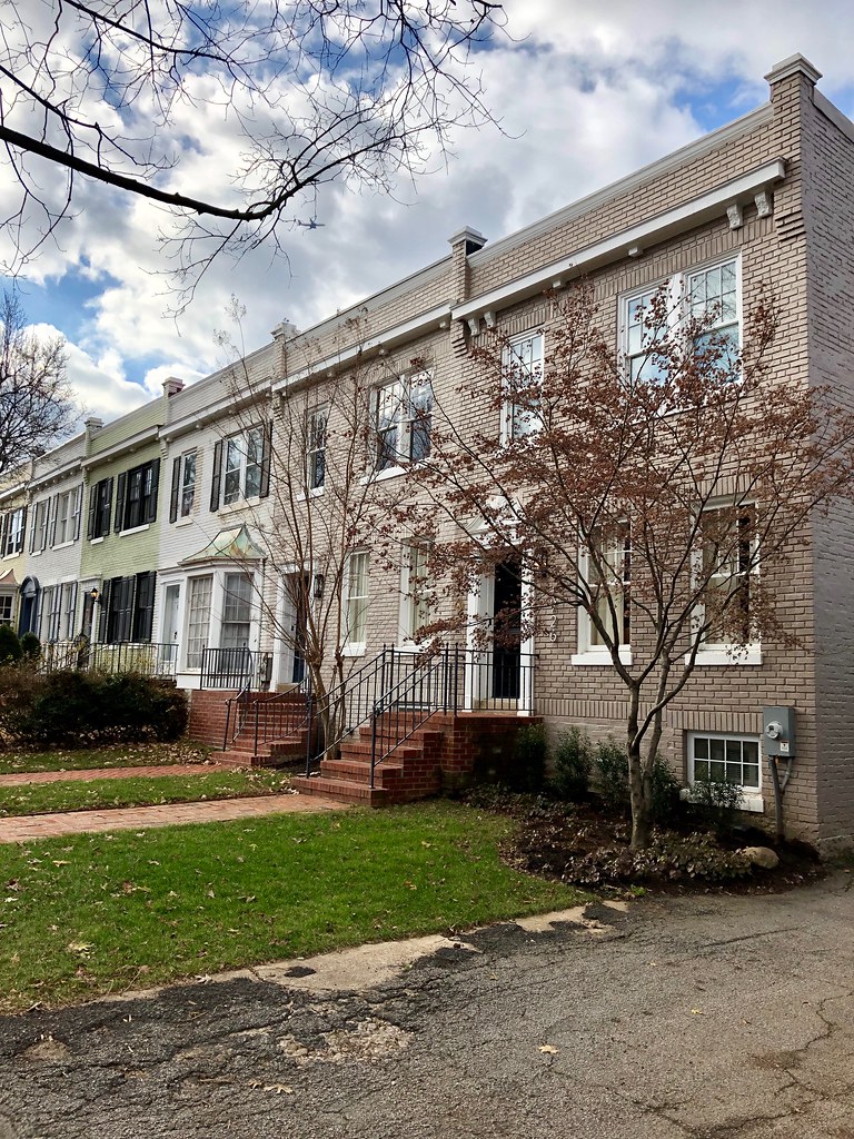 34th Street NW, Washington, DC Warren LeMay Flickr