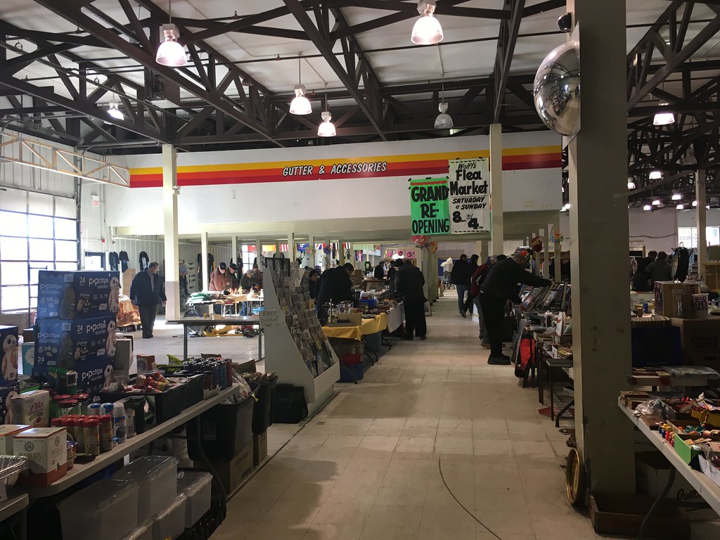 Wolff's Flea Market's Last DayPalatine, Illinois The Wolf… Flickr