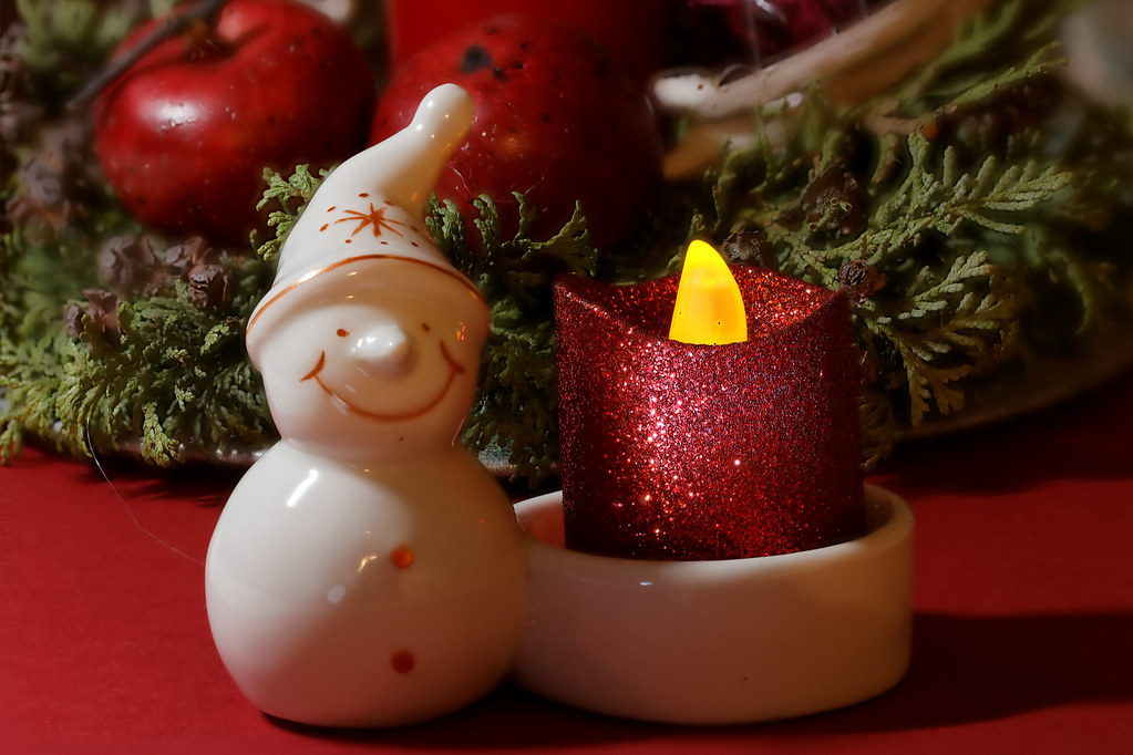 Smiling candle Smile on saturday 22.12.2018 "Curious Candl… Flickr