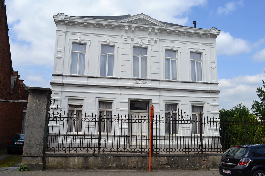 Hikstraat 26, Herentals a photo on Flickriver