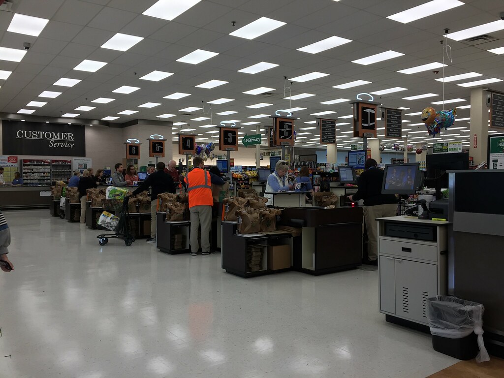 Harris Teeter interior Harris Teeter 462 (51,282 square f… Flickr