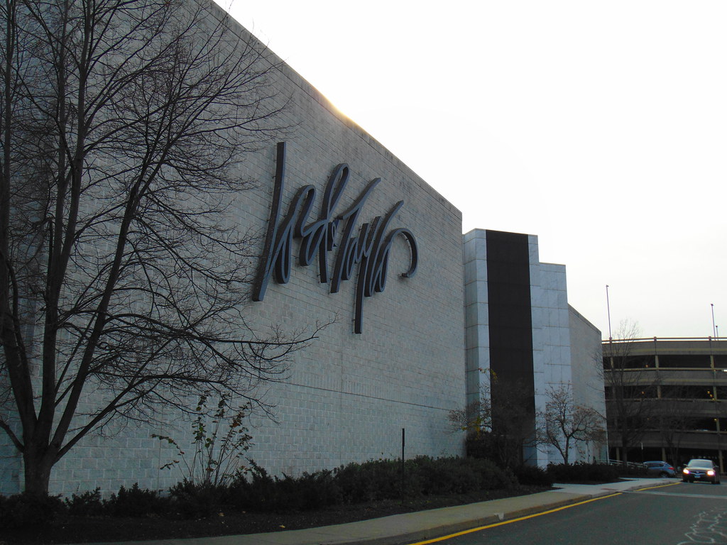 Lord & Taylor (Danbury Fair, Danbury, Connecticut) Flickr