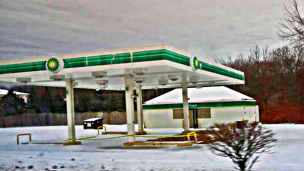 Abandoned Gas Station Manchester, Connecticut Former bp … Flickr