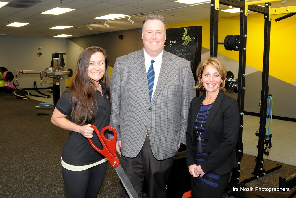 DSC_4733 Ignite Fitness Ribbon Cutting 22219 West Hartford