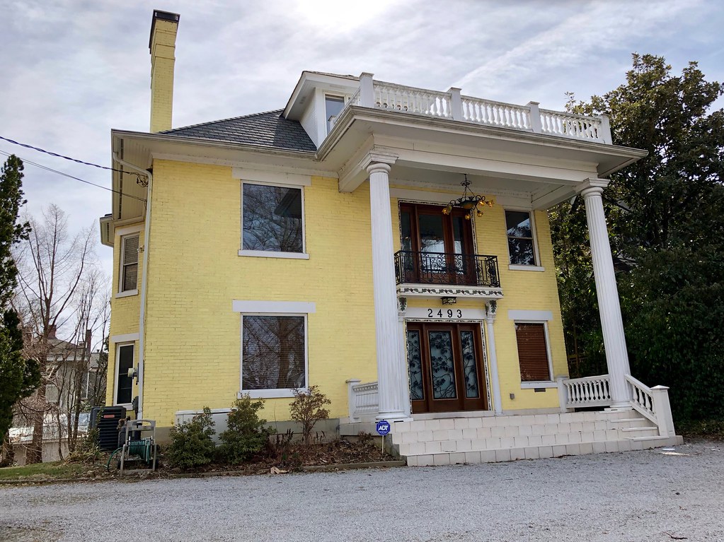 Erie Avenue, Hyde Park, Cincinnati, OH Warren LeMay Flickr