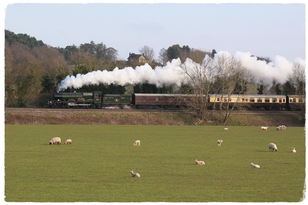 The Cotswold Explorer Great Western Railway Castle Class s… Flickr
