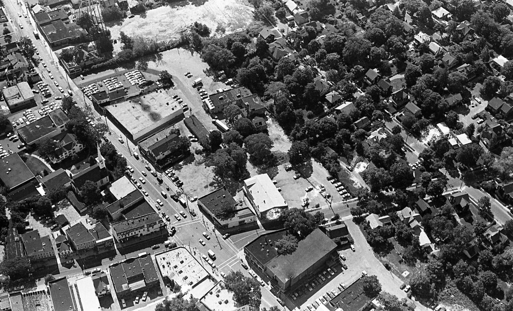 Merrick Rd. and Deer Park Ave. Babylon Village NY Before 1… Flickr