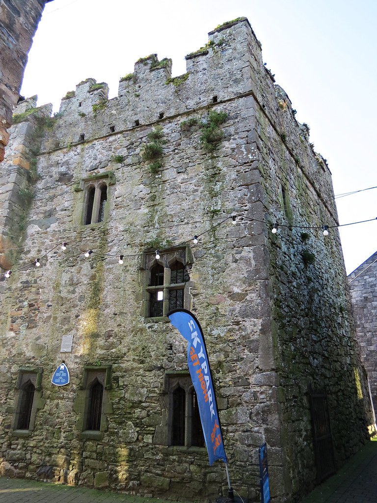 Carlingford, Co Louth A fortified townhouse from the 15th/… Flickr