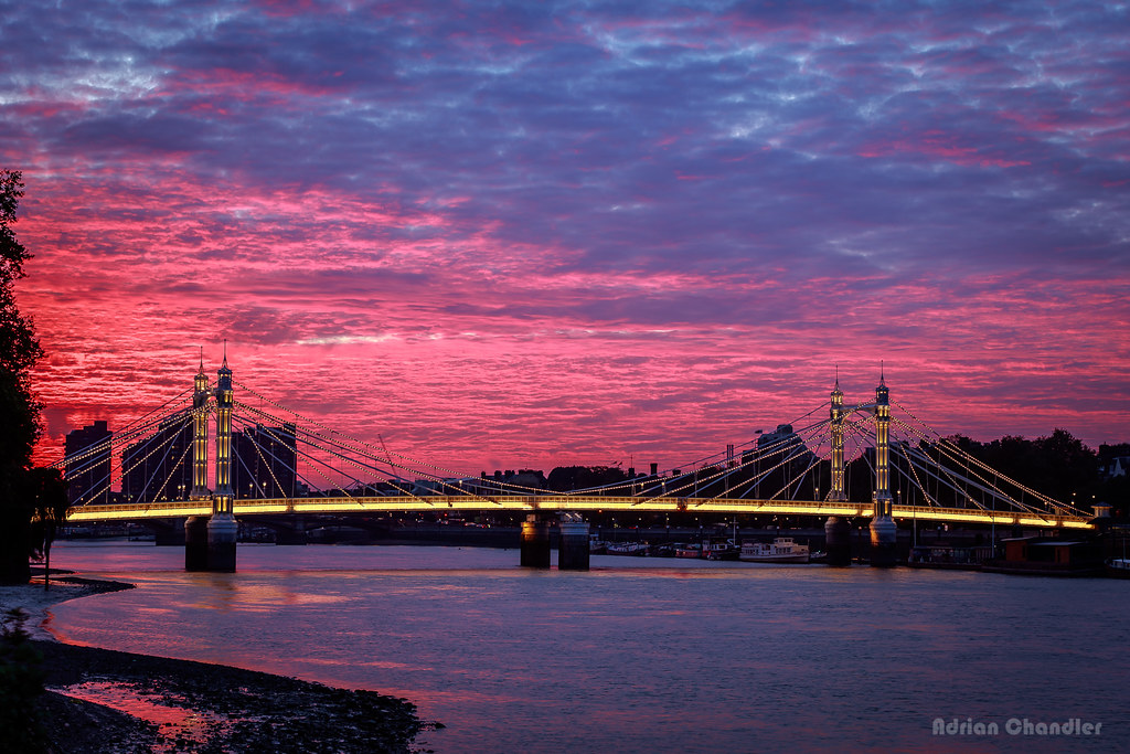 Albert Bridge at sunset This evening was the most unexpect… Flickr