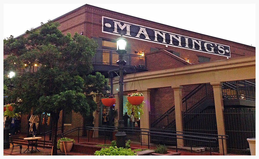 Warehouse District New Orleans LA The sports bar/restaur… Flickr