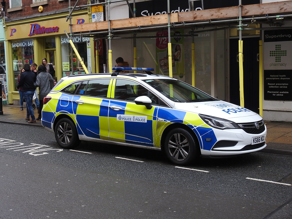 Police Vauxhall, St Swithin's Street, Worcester 7 January … Flickr