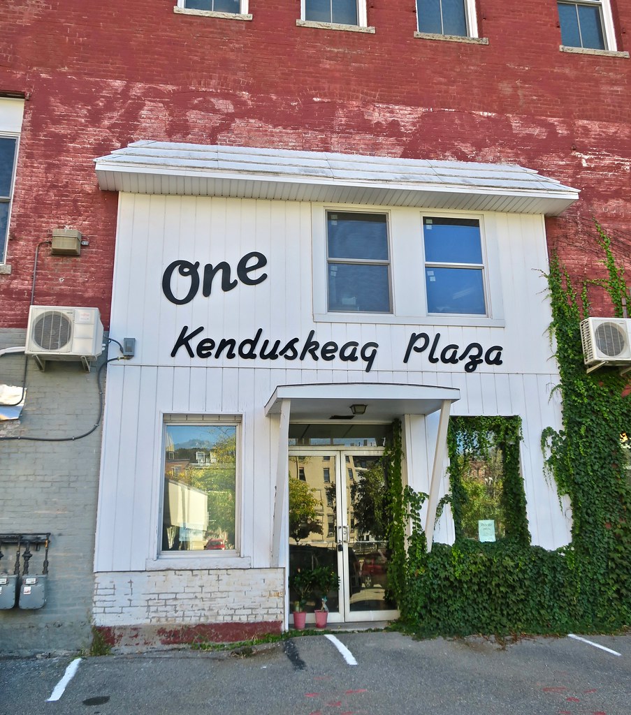 Kenduskeag Plaza, Bangor, ME One Kenduskeag Plaza, Bangor,… Flickr