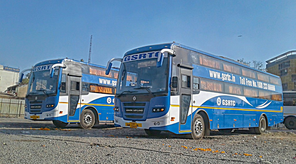 GSRTC Ashok Leyland New BS4 AC Sleeper 2 Buses.. Build … Flickr