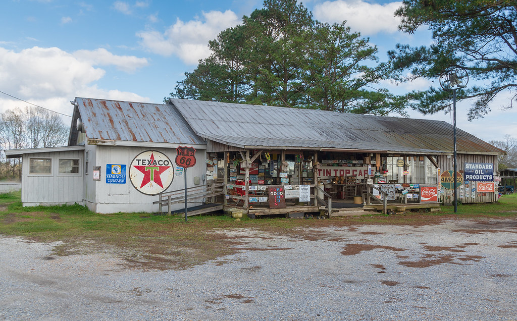 Tin Top Cafe Beside US Hwy 231 in Grady, Alabama. Richard Melton