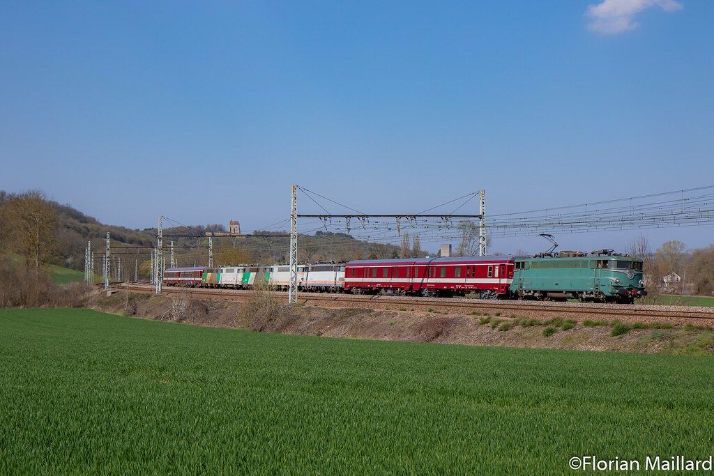 BB 25236 à St Julien du Sault Même train qu'à Mareil. Cett… Flickr
