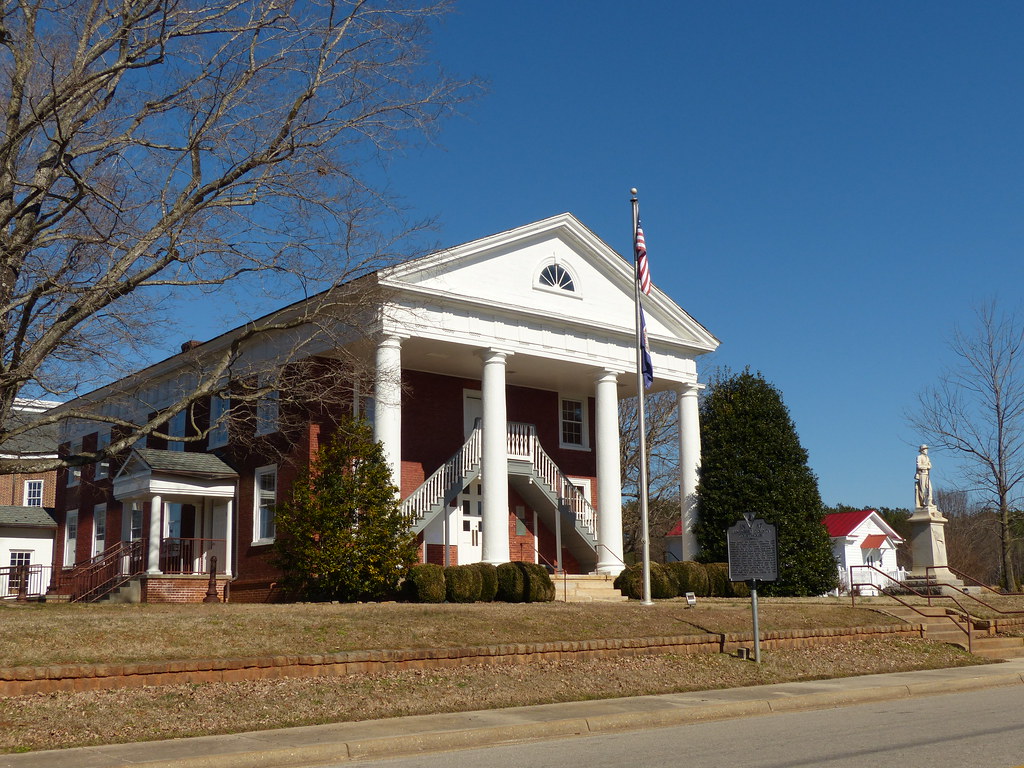 Lunenburg County Courthouse Lunenburg, Virginia camera d… Kipp