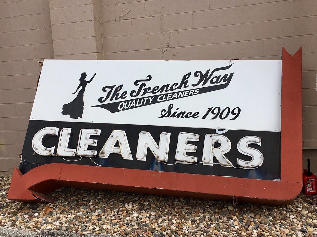 French Way Cleaners neon, 835 Grand Ave West Des Moines,… Flickr