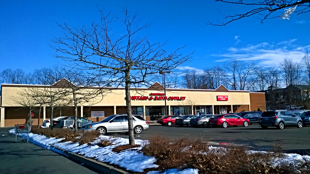 Ann & Hope Vernon, Connecticut Kmart Plaza 295 Hartford … Flickr