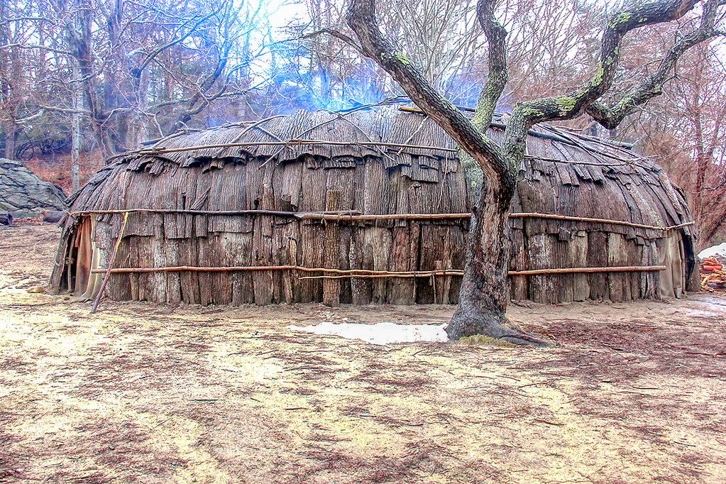 Wampanoag Longhouse The Wampanoag Homesite is a recreatio… Flickr