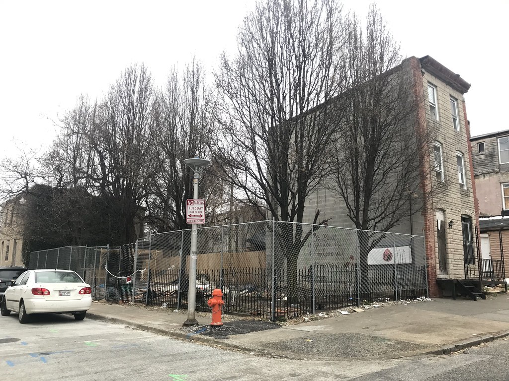 Vacant lot/garden with chain link fence, S. Fulton Avenue … Flickr