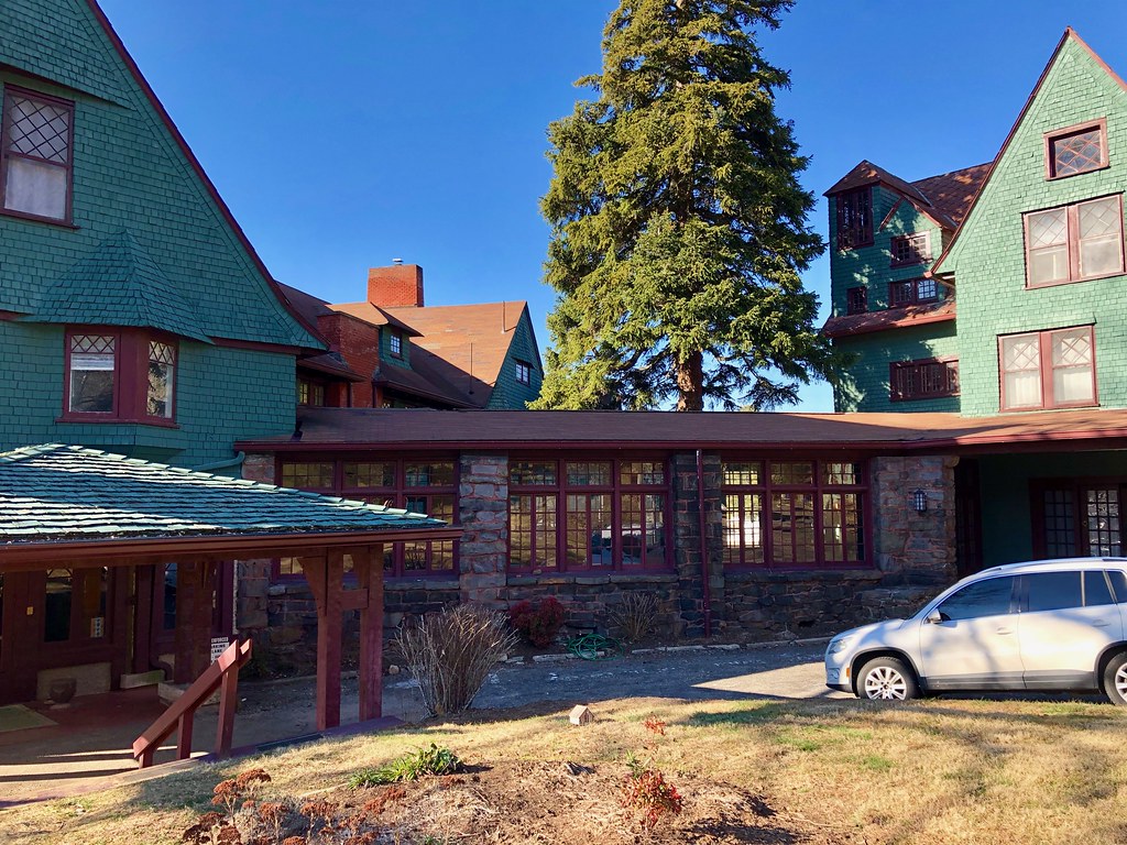 Manor Inn, Albemarle Park, Asheville, NC The Manor Inn was… Flickr