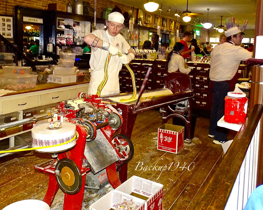Taffy In The Making ! Galveston Texas candy run on March 1… Flickr