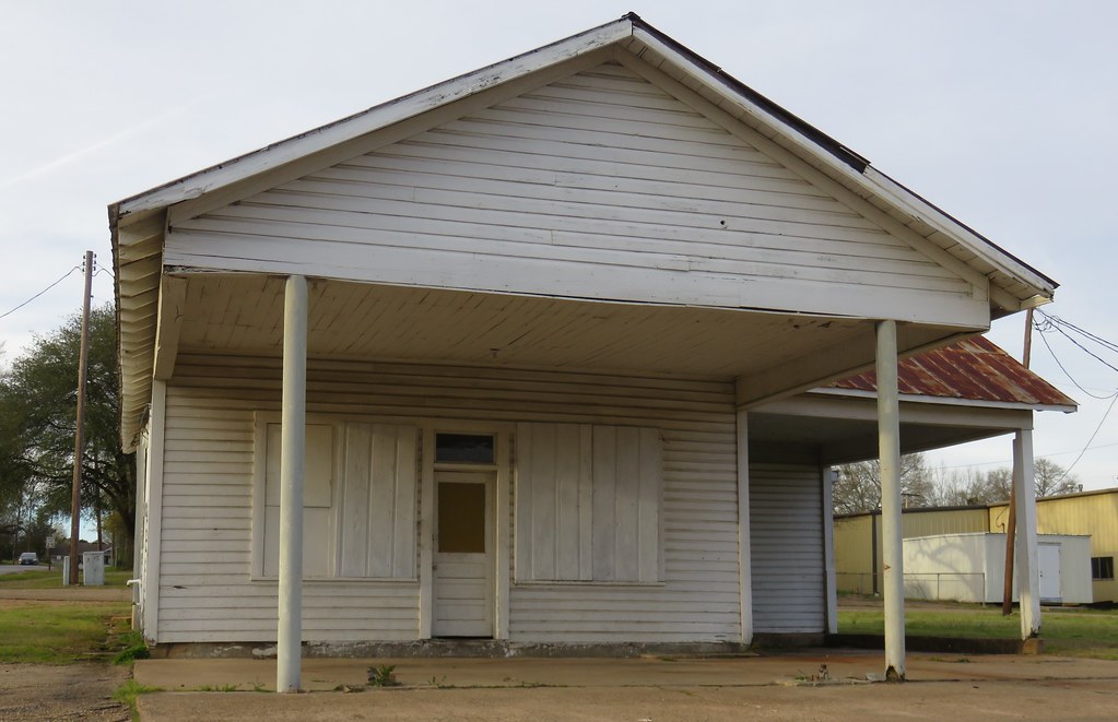 Old Service Station (McNeil, Arkansas) McNeil, Arkansas is… Flickr