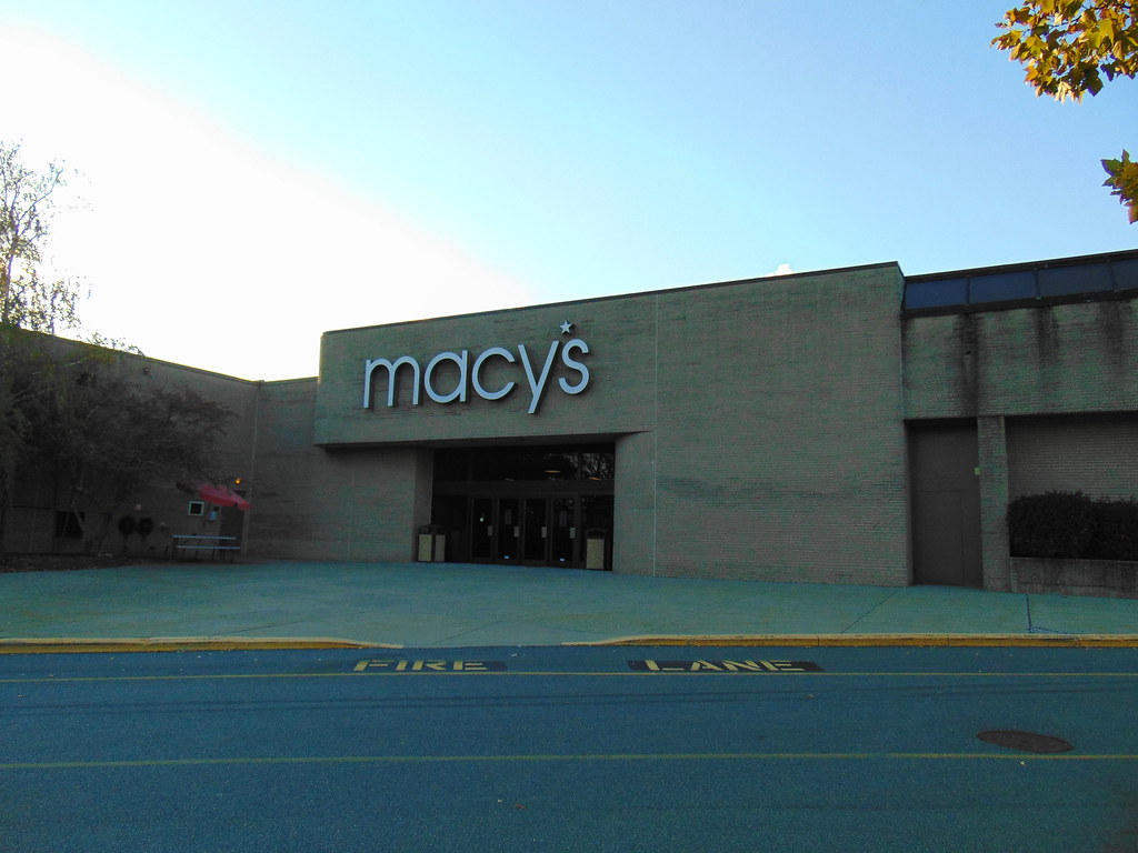 Macy's (Crystal Mall, Waterford, Connecticut) JJBers Flickr