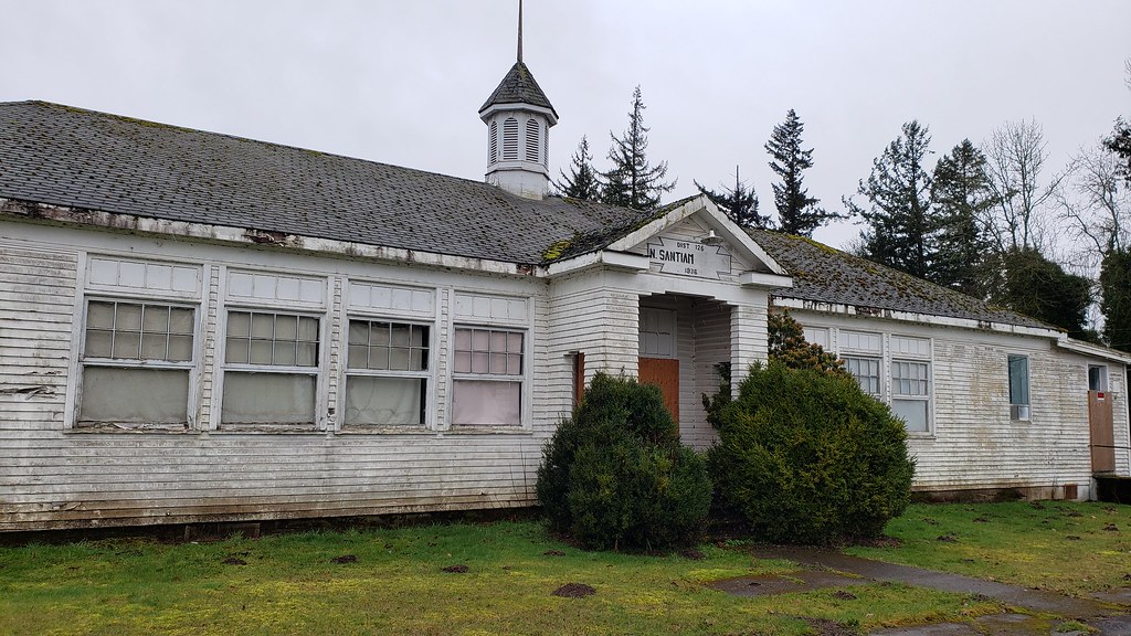 North Santiam School This is a photo of the closed and aba… Flickr