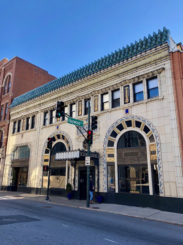 S&W Cafeteria Building, Asheville, NC Warren LeMay Flickr