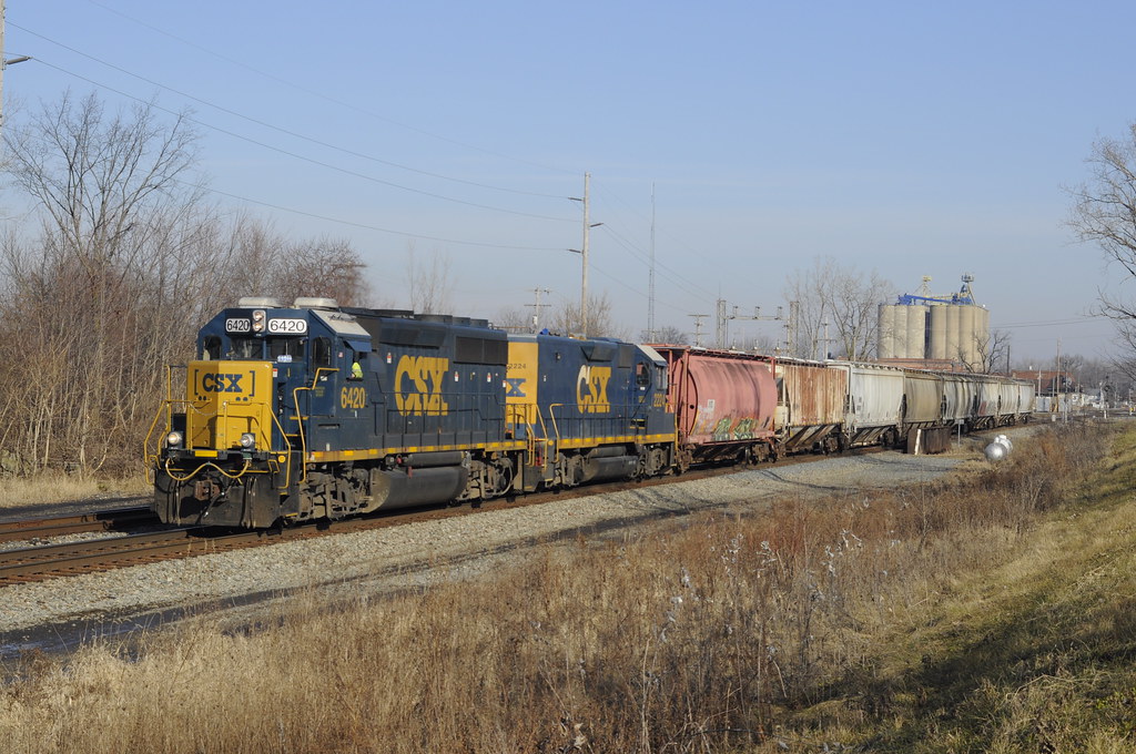 _DSC0691 CSX SB D743 is passing the Deshler, Ohio reservoi… Flickr