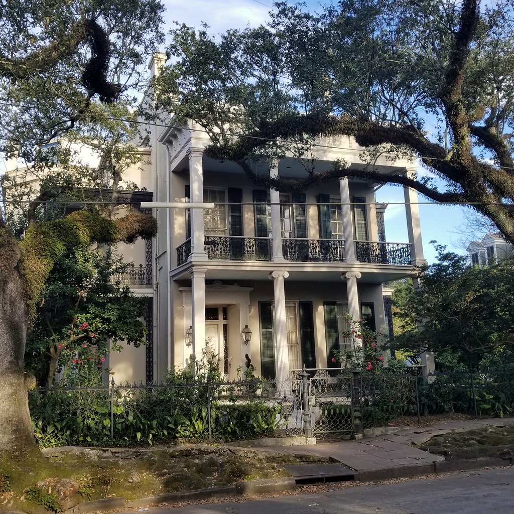 1239 First Street, New Orleans (1850) Beautiful Garden Dis… Flickr
