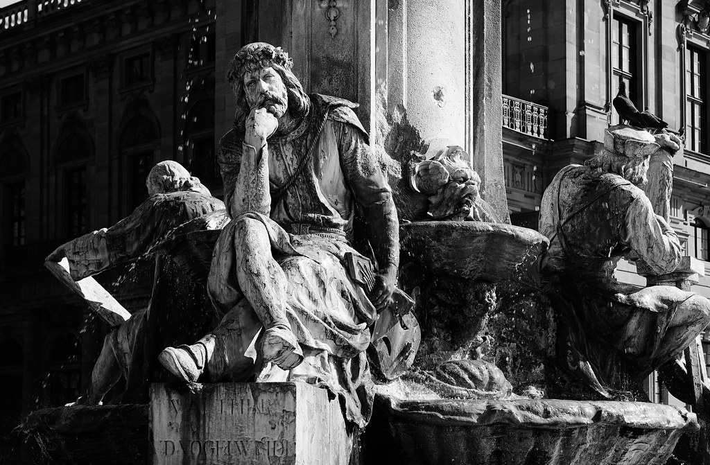 Ich saz ûf eime steine (Walther von der Vogelweide) Flickr